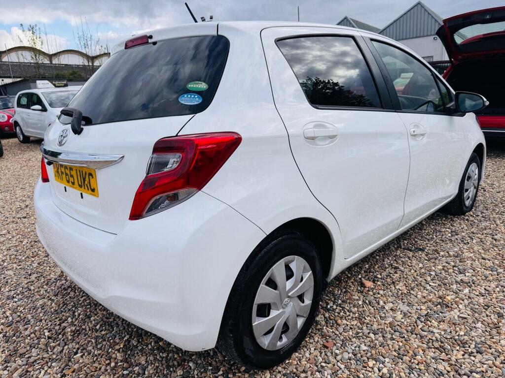 Toyota Vitz Petrol White #5