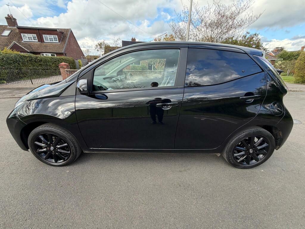 Toyota Aygo 1.0 Vvt-i X-style Euro 6 CK67GVN Black #3