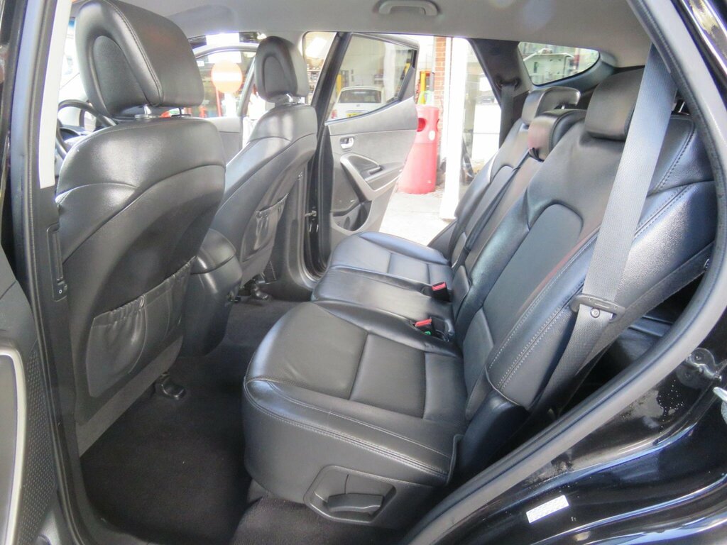 Hyundai Santa Fe 2.2 Crdi Blue Drive Premium 4Wd Euro 6 Ss Black #4