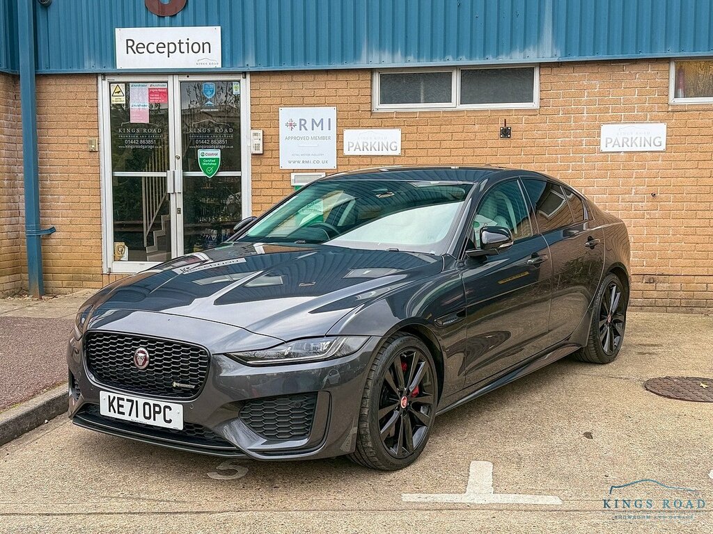 Jaguar XE P300i R-dynamic Hse U5372 Ulez Grey