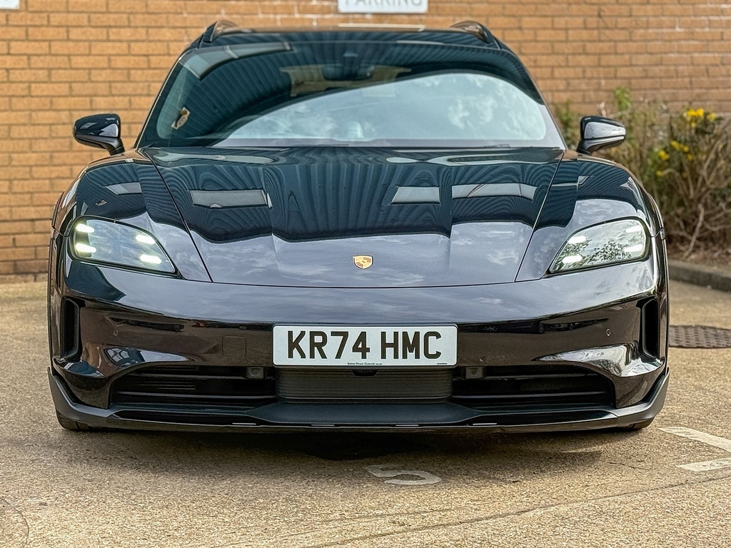 Porsche Taycan Performance Plus 4S U5374 Ulez Black
