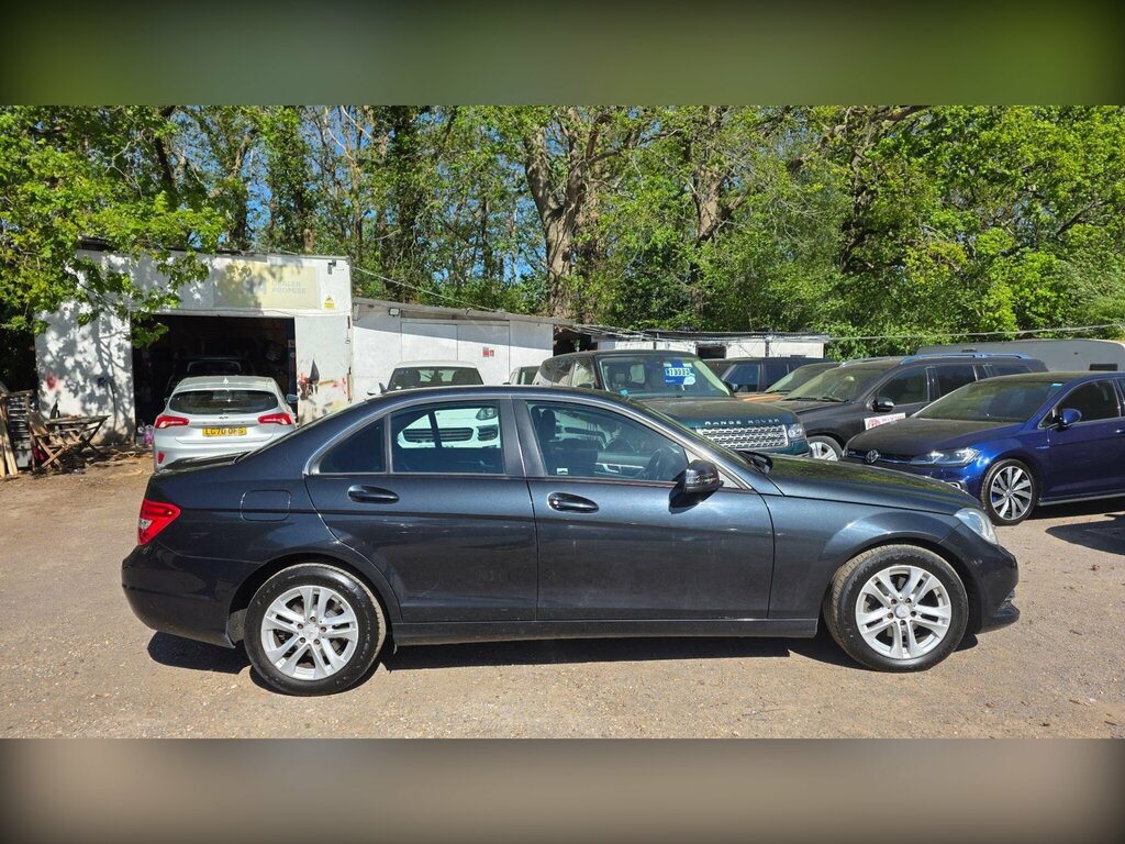 Mercedes-Benz C Class 2.1 C220 Cdi Blueefficiency Executive Se G-tronic KM62ZDR Black #2