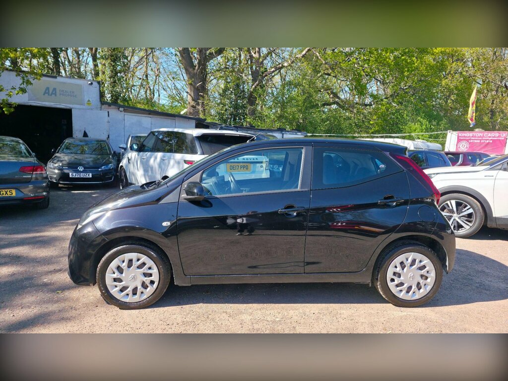 Toyota Aygo 1.0 Vvt-i X-play Euro 6 NU69HOA Black #5