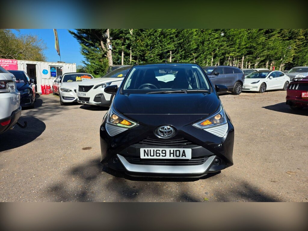 Toyota Aygo 1.0 Vvt-i X-play Euro 6 NU69HOA Black #3