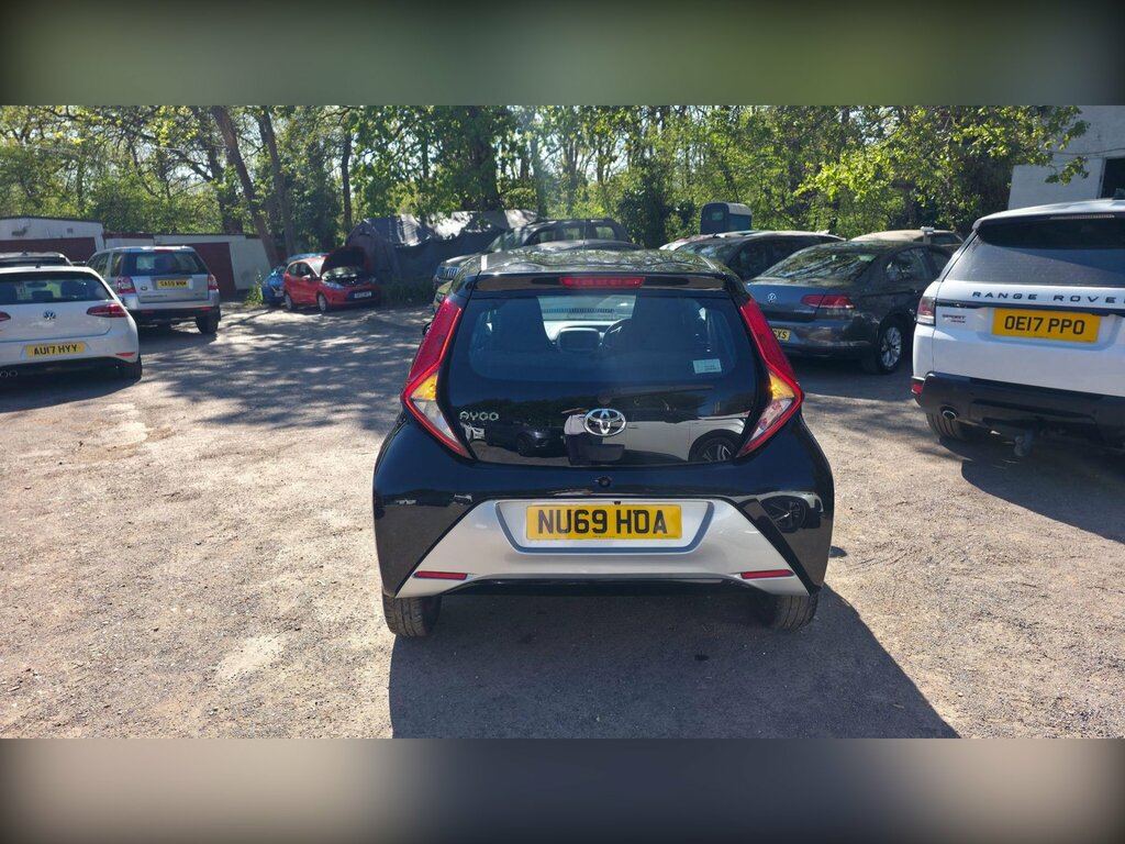 Toyota Aygo 1.0 Vvt-i X-play Euro 6 NU69HOA Black #6