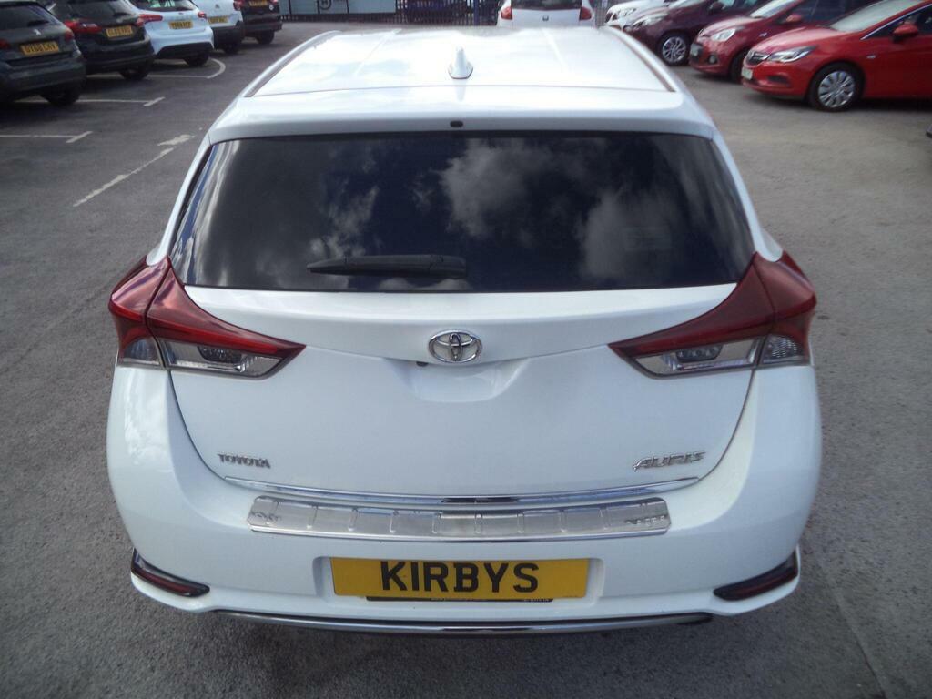 Toyota Auris 1.2 Vvt-i Design Euro 6 S S White #6