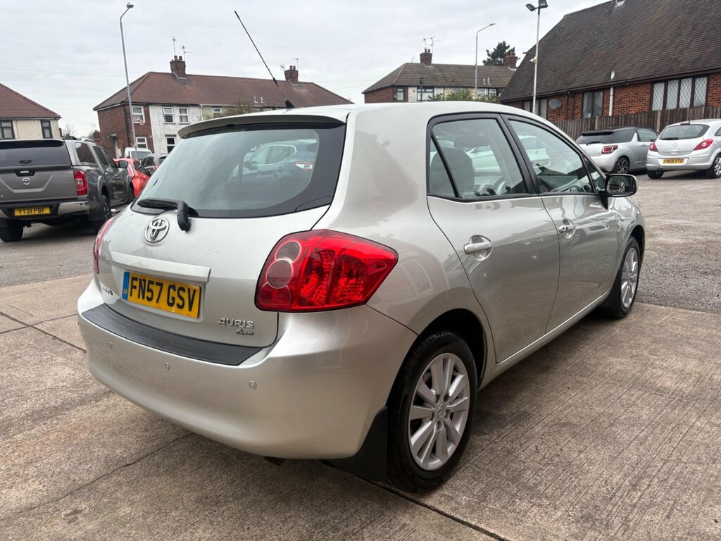 Toyota Auris 1.6 Vvt-i T Spirit Silver #5