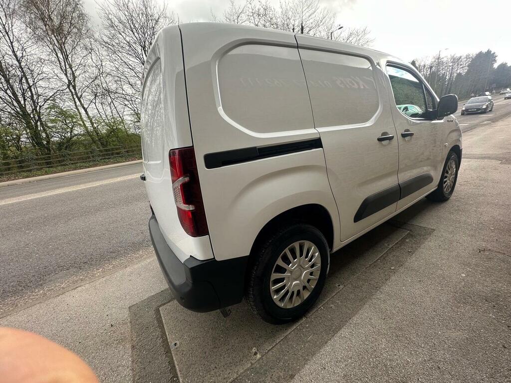 Toyota Proace City Panel Van 50Kwh Icon Short Panel Van Swb MT73LKP White #4