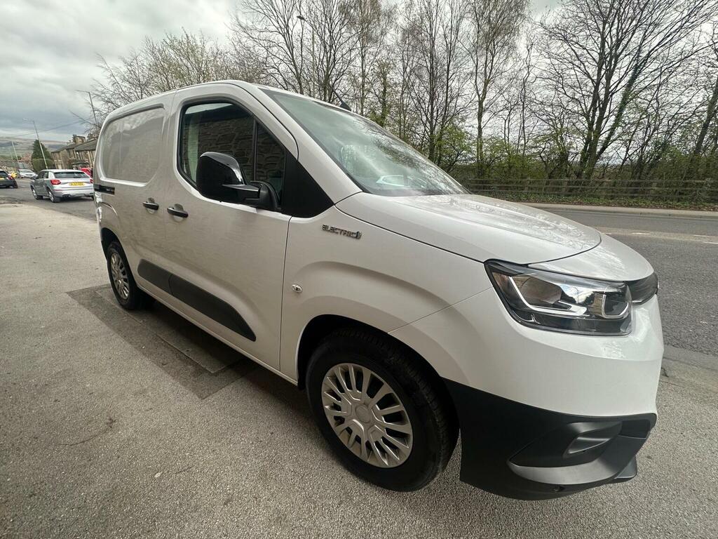 Toyota Proace City Panel Van 50Kwh Icon Short Panel Van Swb MT73LKP White #3
