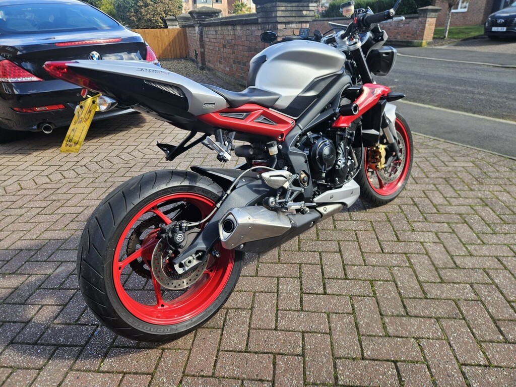 Triumph Triple 675 Rx SL15GLJ Silver