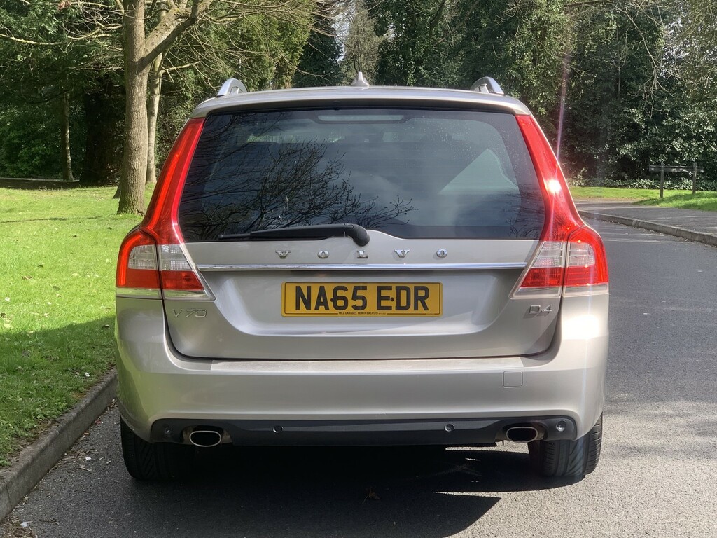 Volvo V70 2.0 Se Lux D4 Gold #4