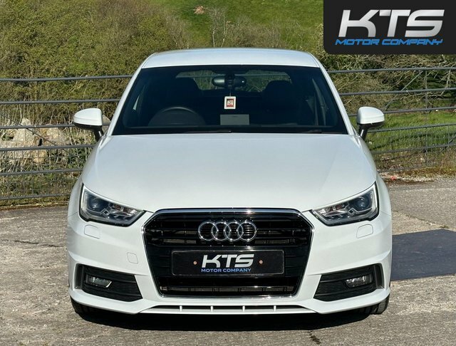 Audi A1 Tfsi Cod S Line SM17FRY White #2