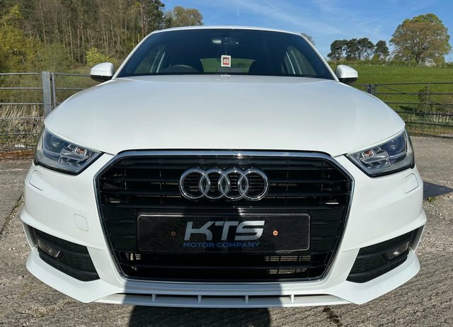 Audi A1 Tfsi Cod S Line SM17FRY White #5