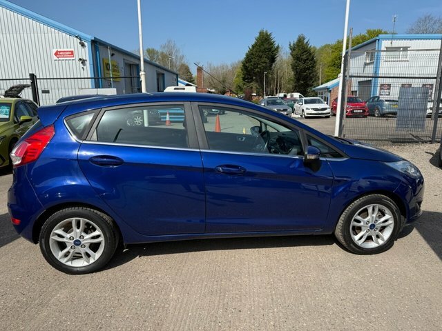 Ford Fiesta 1.25 Zetec Hatchback Euro 6 82 EF15UHC Blue #2
