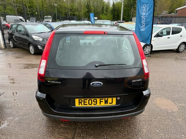 Ford Fusion 1.6 Zetec Climate Hatchback Black #4