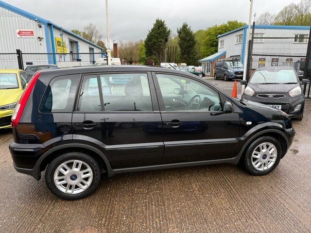 Ford Fusion 1.6 Zetec Climate Hatchback Black #2