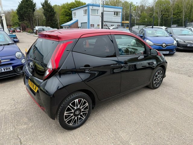 Toyota Aygo 1.0 Vvt-i X-clusiv Hatchback Eur BT71NLM Black #3