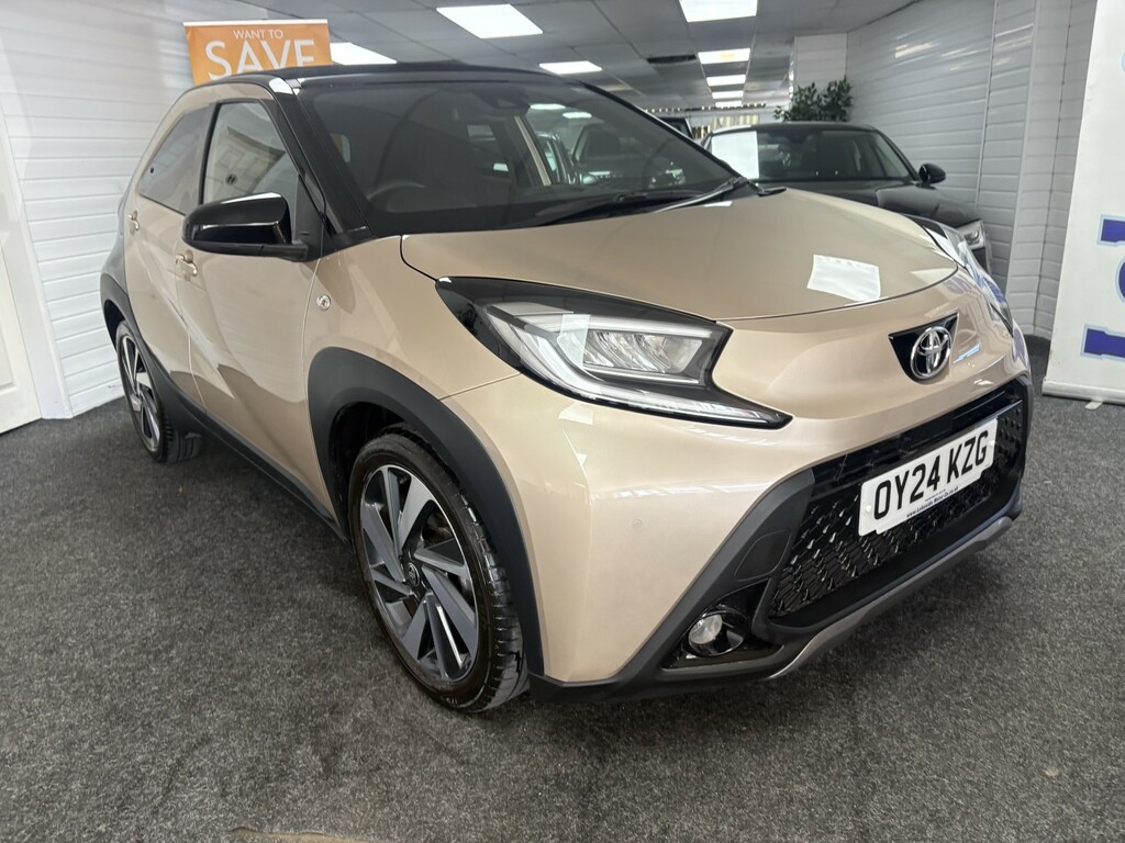 Toyota Aygo X Hatchback 1.0 Vvt-i Exclusive OY24KZG Beige #2