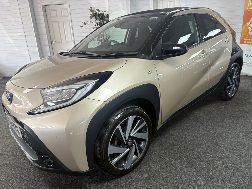 Toyota Aygo X Hatchback 1.0 Vvt-i Exclusive OY24KZG Beige #4