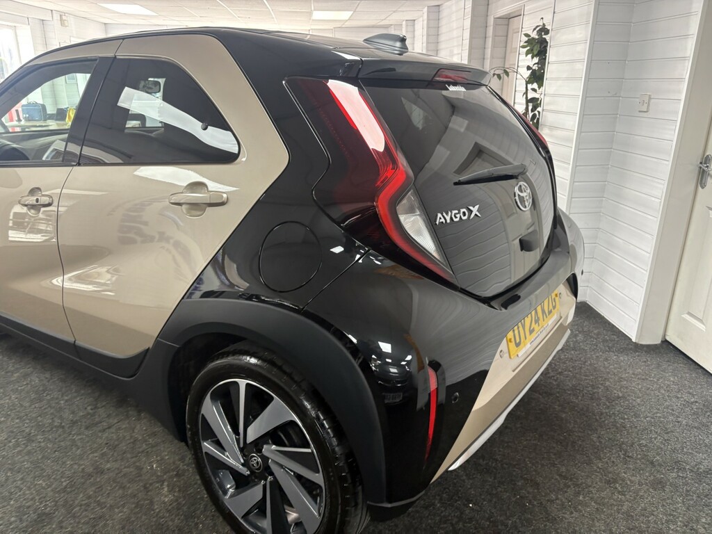 Toyota Aygo X Hatchback 1.0 Vvt-i Exclusive OY24KZG Beige #6