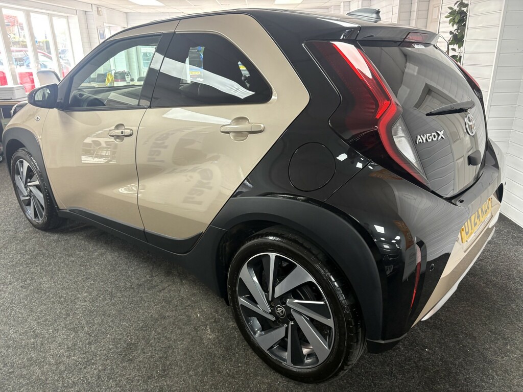 Toyota Aygo X Hatchback 1.0 Vvt-i Exclusive OY24KZG Beige #5