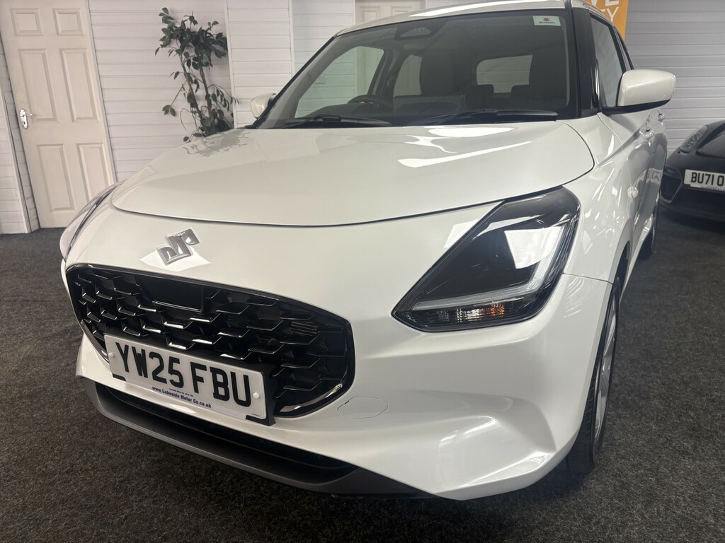 Suzuki Swift Hatchback 1.2 Mhev Motion YW25FBU White #3