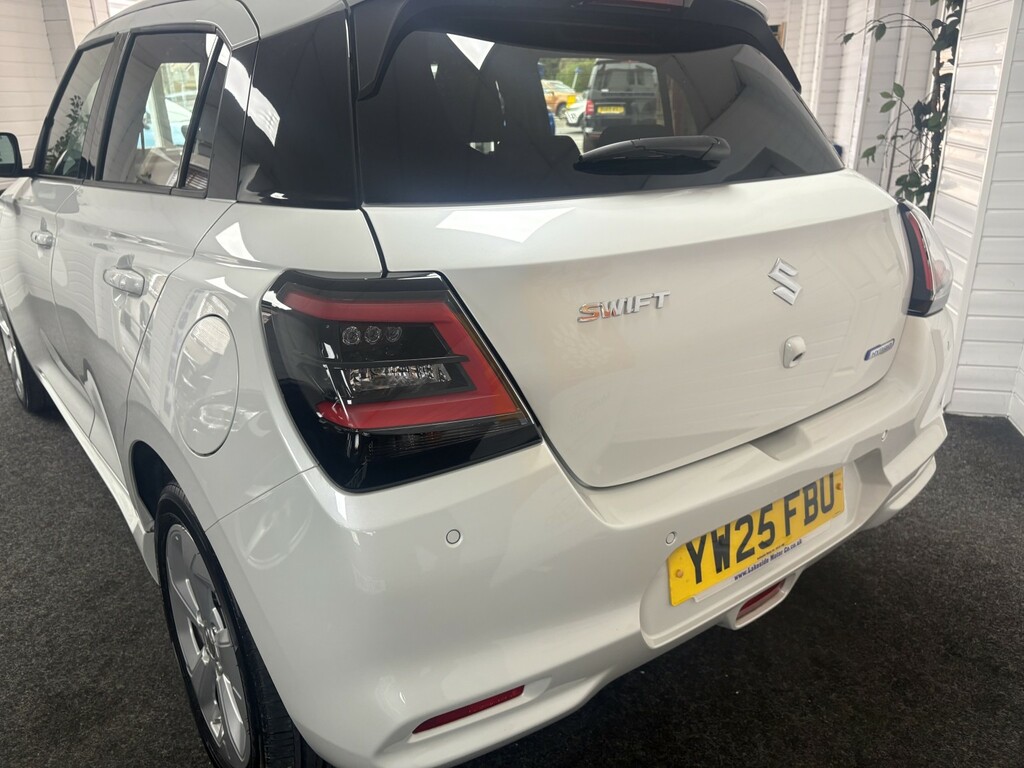 Suzuki Swift Hatchback 1.2 Mhev Motion YW25FBU White #6