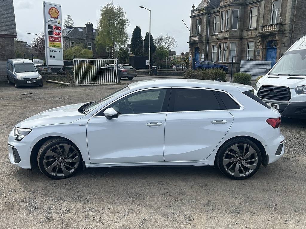 Audi A3 1.5 Tfsi 35 S Line Sportback Eur SL70TYX White #4