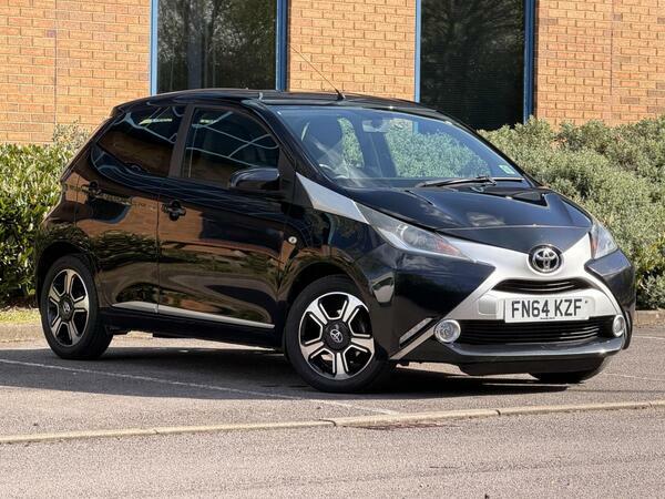 Toyota Aygo 1.0 Vvt-i X-clusiv Euro 5 Euro 5 FN64KZF Black #6
