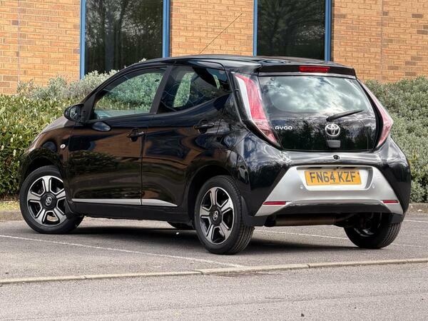 Toyota Aygo 1.0 Vvt-i X-clusiv Euro 5 Euro 5 FN64KZF Black #4