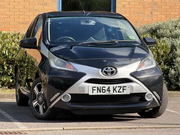 Toyota Aygo 1.0 Vvt-i X-clusiv Euro 5 Euro 5 FN64KZF Black #2
