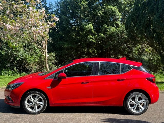 Vauxhall Astra Turbo Sri Nav Hatchback BW66MEU Red #4