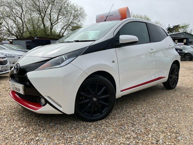 Toyota Aygo 1.0 Vvt-i X-press SG67WMV White #2