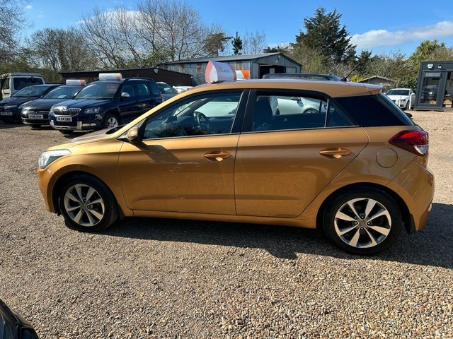 Hyundai I20 1.2 Blue Drive Se OU65URY Orange #6