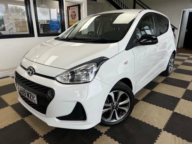 Hyundai I10 Play Hatchback White