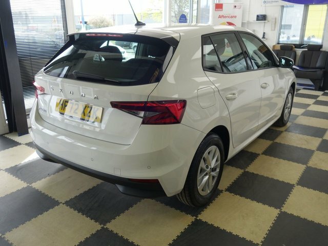 Skoda Fabia Tsi Se Comfort Hatchback HF72XZK White #6