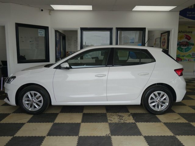 Skoda Fabia Tsi Se Comfort Hatchback HF72XZK White #4