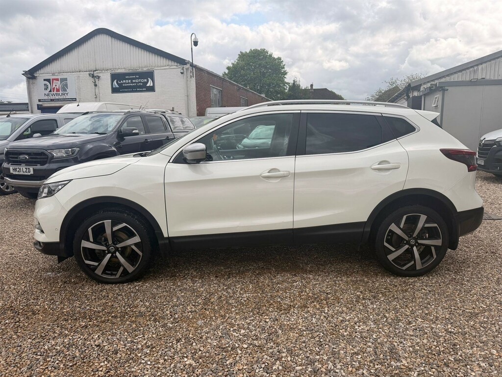 Nissan Qashqai 1.6 Dci Pilot One Edition Xtron Euro 6 Ss CP18JAU White #4
