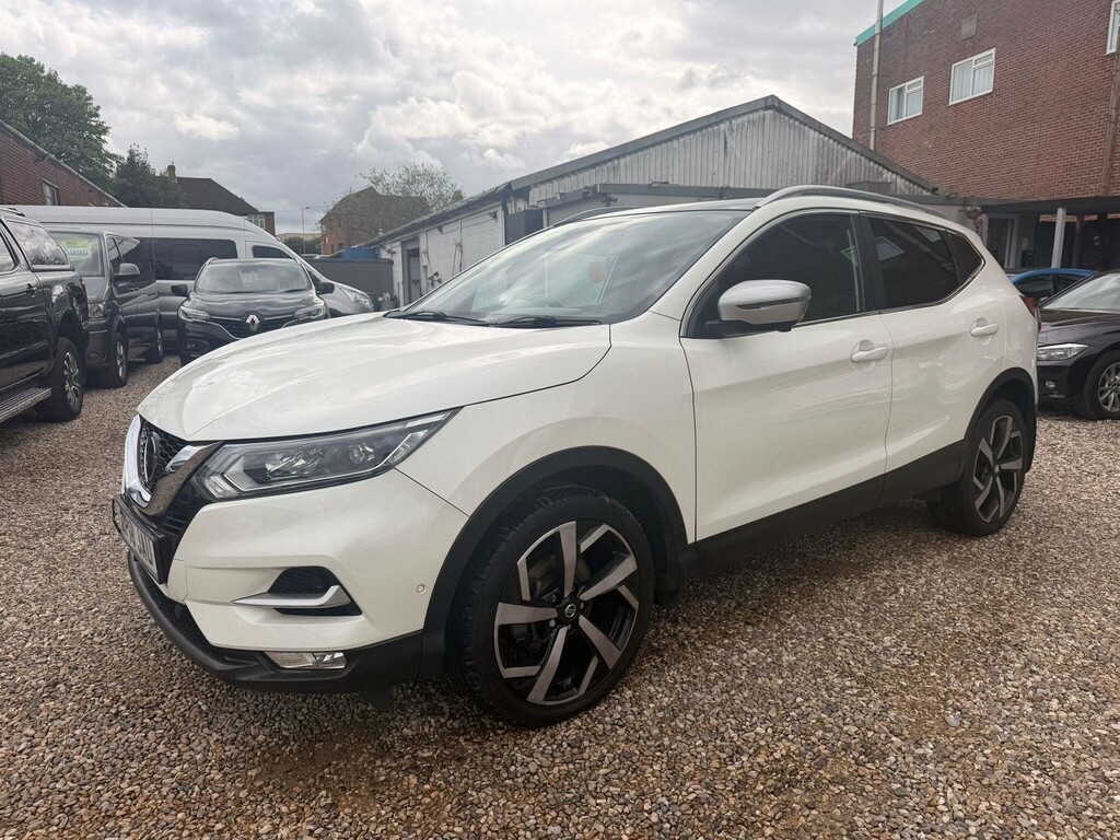 Nissan Qashqai 1.6 Dci Pilot One Edition Xtron Euro 6 Ss CP18JAU White #3