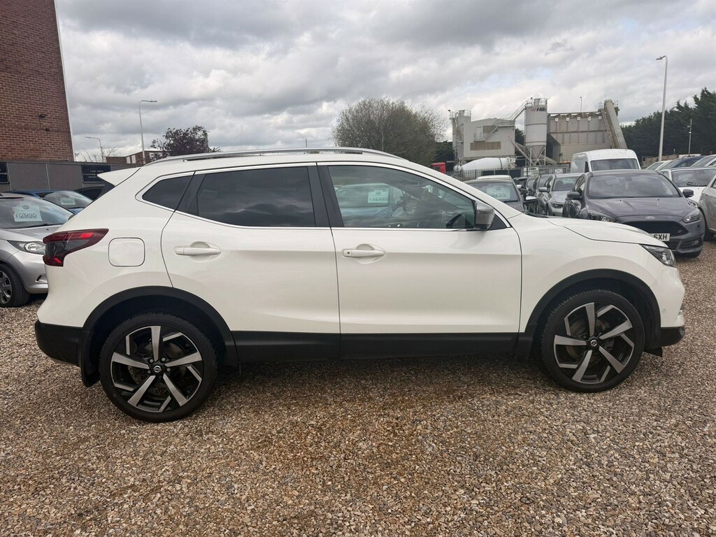 Nissan Qashqai 1.6 Dci Pilot One Edition Xtron Euro 6 Ss CP18JAU White #6