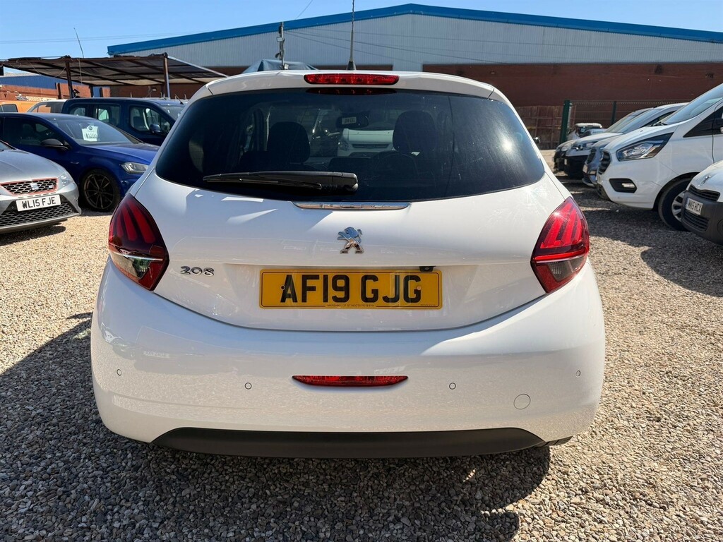 Peugeot 208 1.2 Puretech Tech Edition Euro 6 Ss AF19GJG White #4
