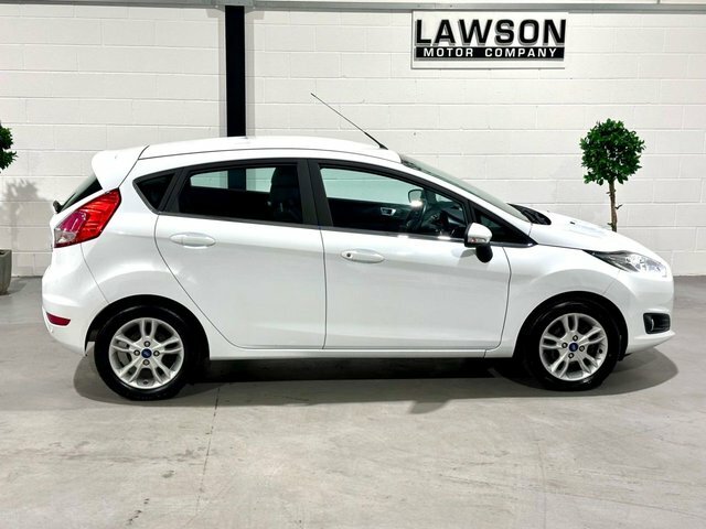 Ford Fiesta 1.0T Ecoboost Zetec Hatchback Eu White #4