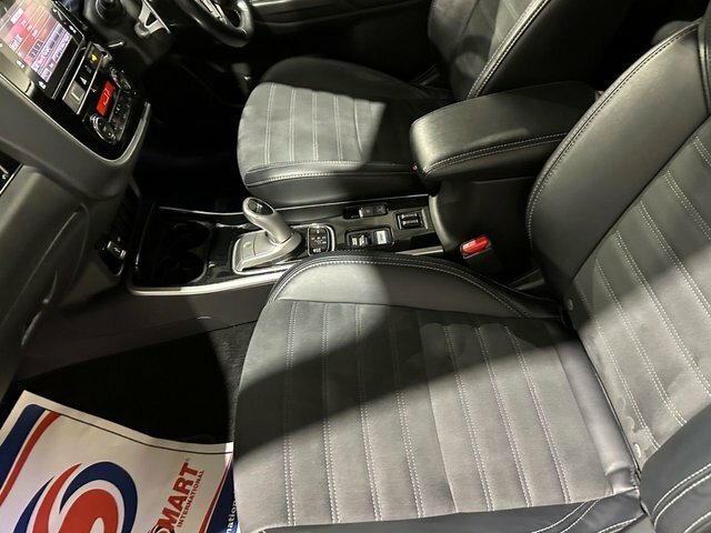 Mitsubishi Outlander 2.4H Twinmotor 13.8Kwh Juro Suv Plug-in KW68ZLO Grey #6
