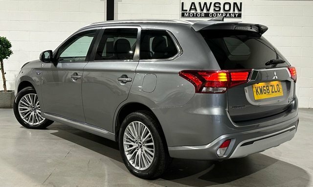 Mitsubishi Outlander 2.4H Twinmotor 13.8Kwh Juro Suv Plug-in KW68ZLO Grey #3