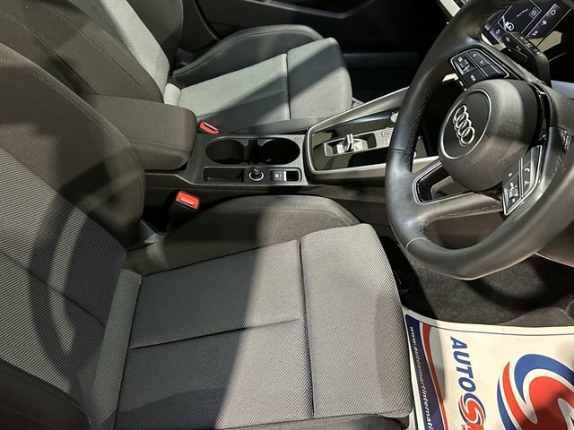 Audi A3 1.5 Tfsi 35 Sport Saloon S Tronic Euro Silver #6