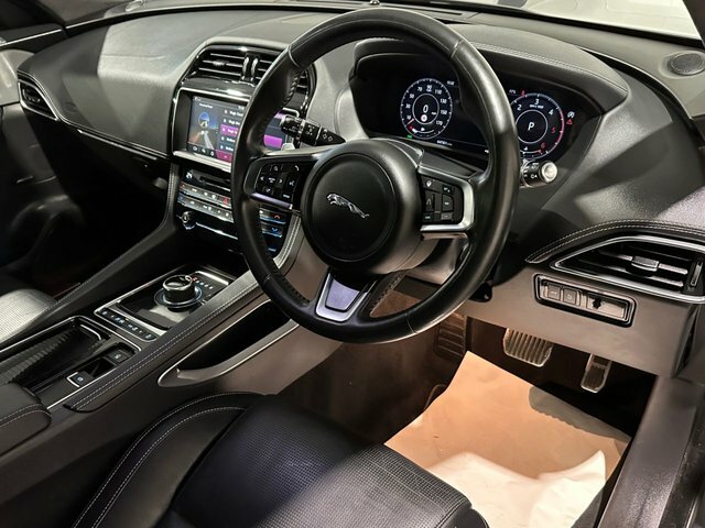 Jaguar F-Pace 2.0 D180 Chequered Flag Suv Awd Eu Grey #2