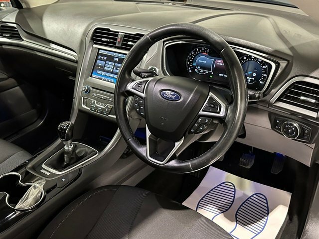 Ford Mondeo 2.0 Tdci Titanium Hatchback Euro Blue #2
