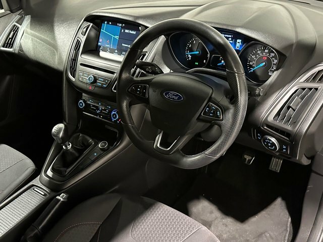 Ford Focus 1.0T Ecoboost St-line Hatchback Grey #2