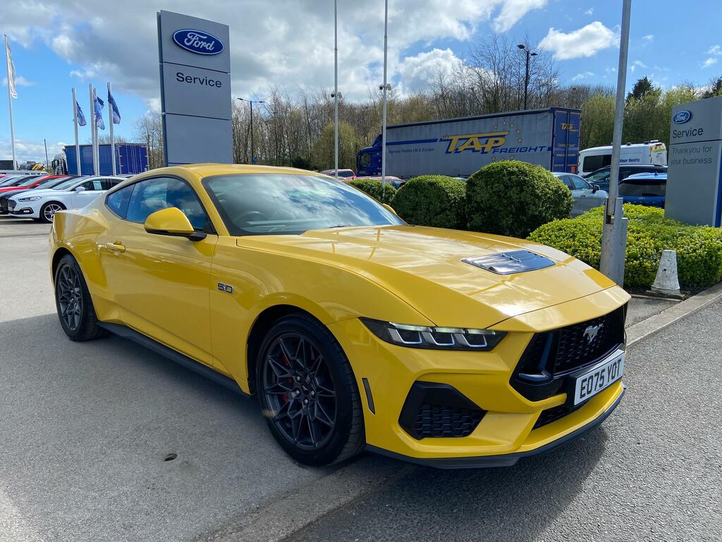 Ford Mustang 5.0 V8 Gt Coupe Very Low Mileage Yellow
