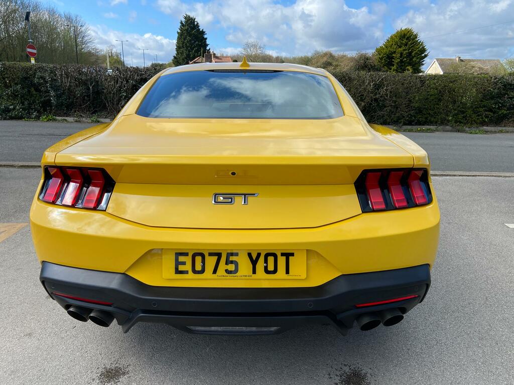 Ford Mustang 5.0 V8 Gt Coupe Very Low Mileage Yellow #6